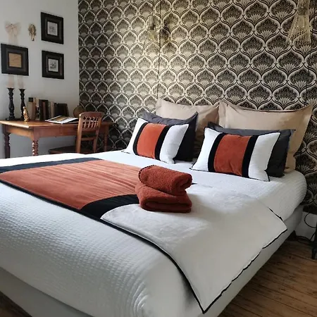 La Maison De Bed & Breakfast *