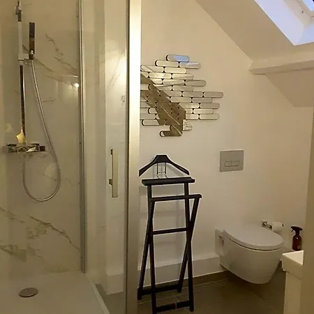 La Maison De Bed and Breakfast 3*