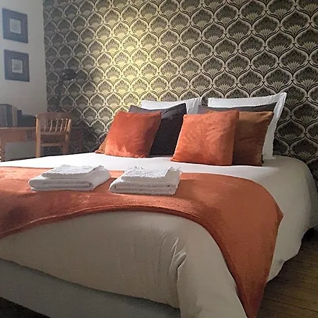 La Maison De Bed & Breakfast 3*