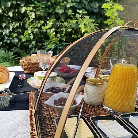 La Maison De Bed & Breakfast Compiègne